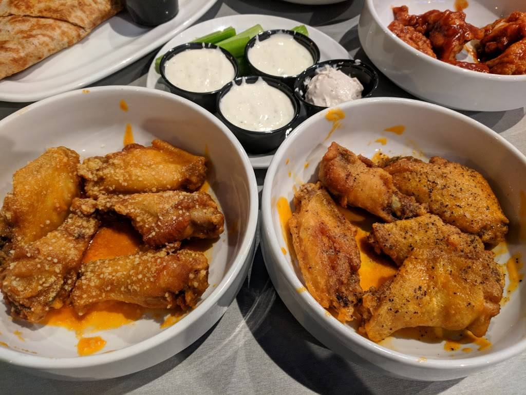 Buffalo Wings & Rings | restaurant | 2150 E Lamar Blvd Suite 110, Arlington, TX 76006, USA | 6823237099 OR +1 682-323-7099
