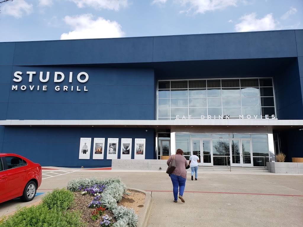 Studio Movie Grill Plano | restaurant | 4721 W Park Blvd, Plano, TX 75093, USA | 4694058527 OR +1 469-405-8527
