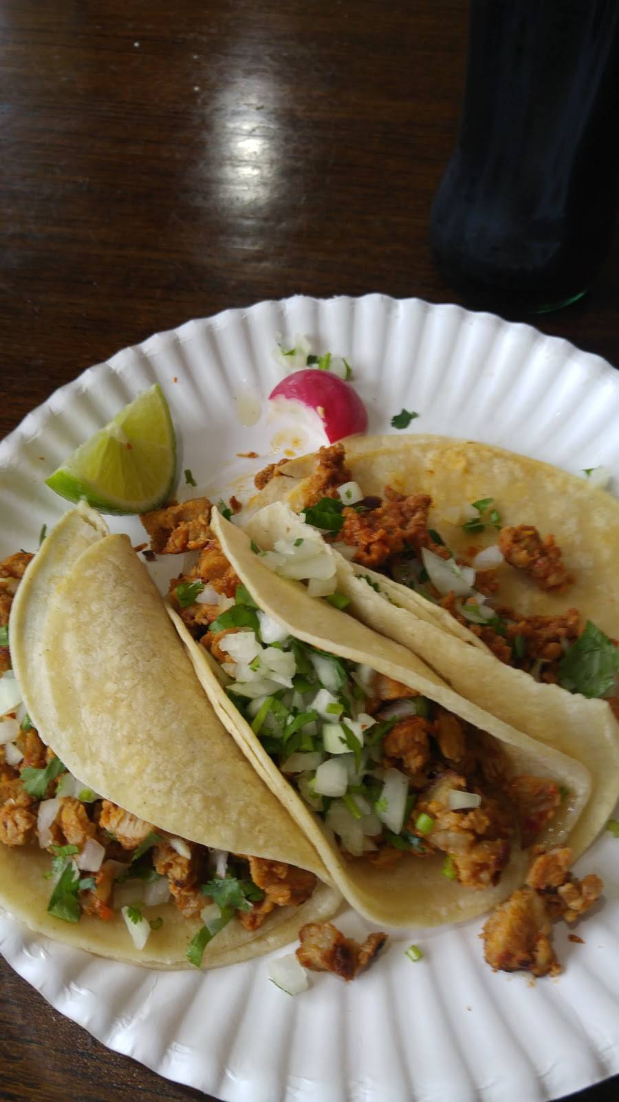 Burritos House | restaurant | 1205 La Crosse St, La Crosse, WI 54601, USA | 6087821622 OR +1 608-782-1622