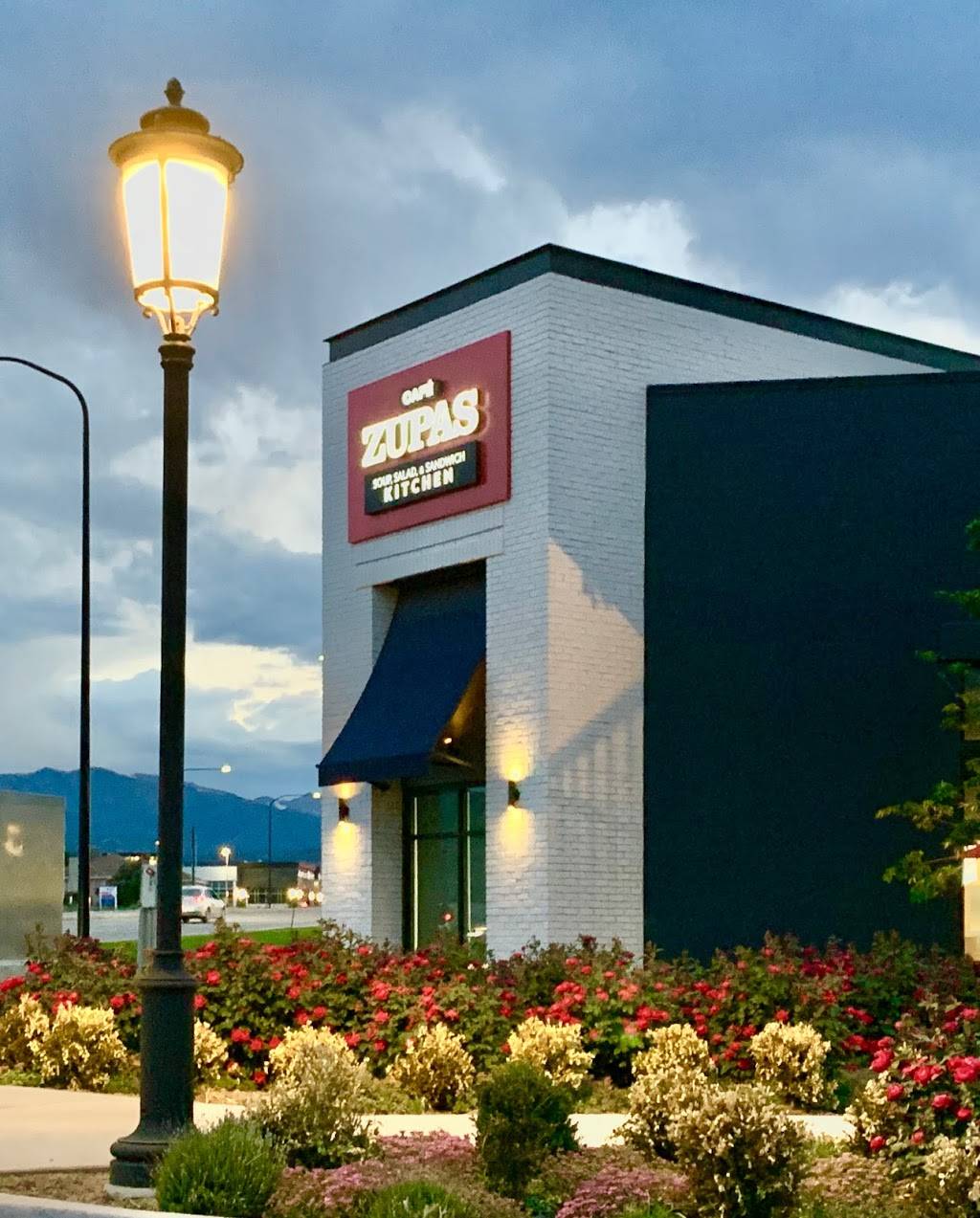 Café Zupas | restaurant | 4539 W Partridge Hill Ln, Riverton, UT 84096, USA | 8018538244 OR +1 801-853-8244