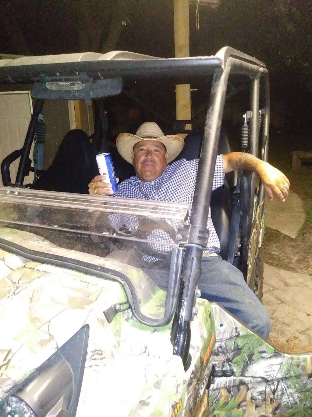 Glorias Restaurant | restaurant | 4816 US-17, Bowling Green, FL 33834, USA | 8633759955 OR +1 863-375-9955