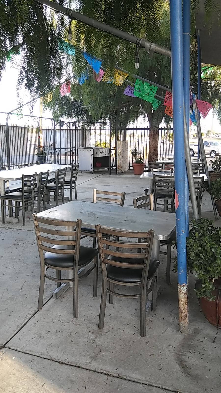 La Costeña Mexican Grill & Seafood | restaurant | 10870 Cedar Ave, Bloomington, CA 92316, USA | 9098774367 OR +1 909-877-4367