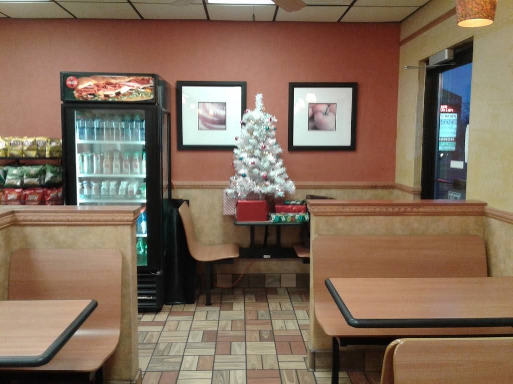 Subway | restaurant | 829 Phillips Blvd, Sauk City, WI 53583, USA | 6086432727 OR +1 608-643-2727