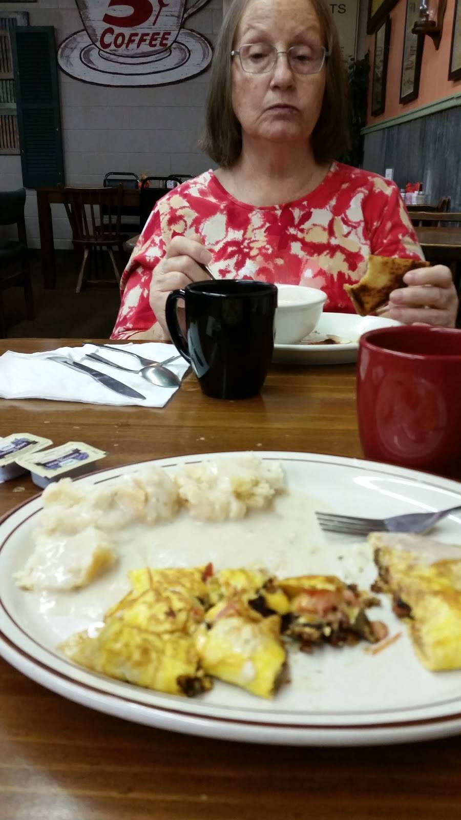 Nanas Kountry Kupboard | restaurant | 532 Sunny Side Heights, McMinnville, TN 37110, USA | 9314737769 OR +1 931-473-7769