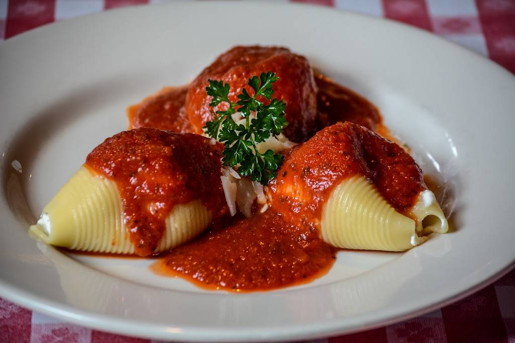 Vinny Vanucchis | restaurant | 201 S Main St, Galena, IL 61036, USA | 8157778100 OR +1 815-777-8100