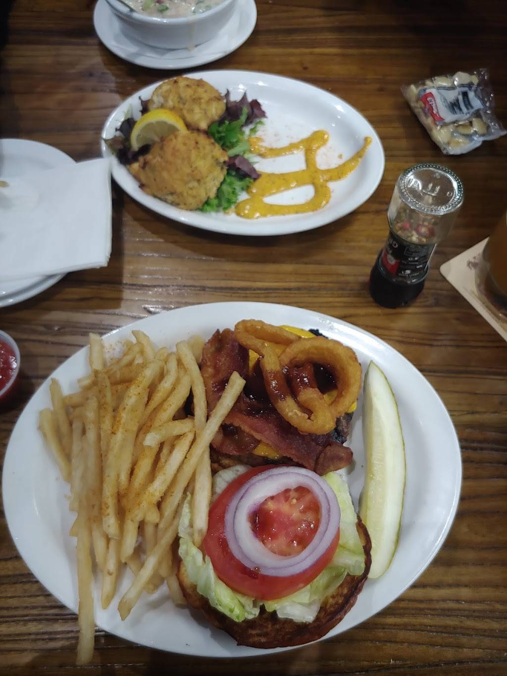 Trident Grill IV | restaurant | 2912 W Ina Rd, Tucson, AZ 85741, USA | 5209893685 OR +1 520-989-3685