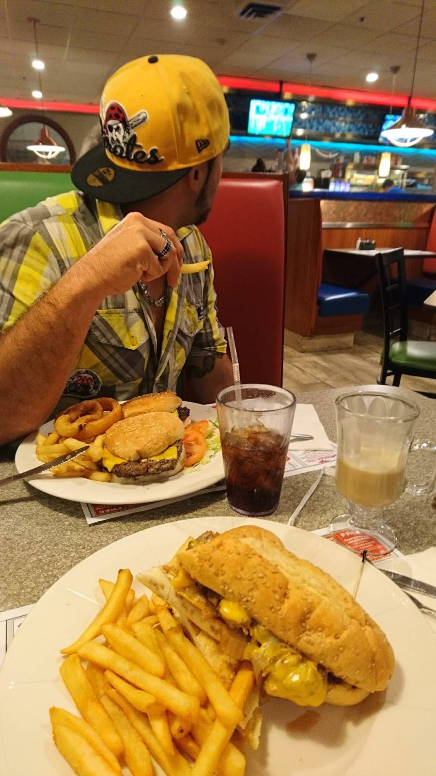 William Floyd Diner | restaurant | 467 William Floyd Pkwy, Shirley, NY 11967, USA | 6313994388 OR +1 631-399-4388