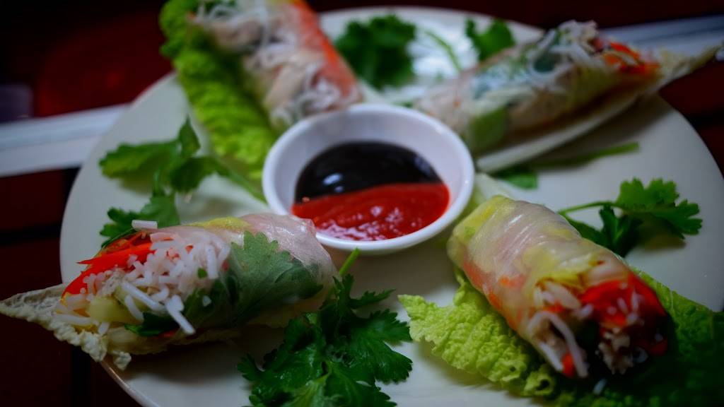 Aurora Vietnamese American Restaurant & Bar | restaurant | 140 Washington St, Salem, MA 01970, USA | 9782242422 OR +1 978-224-2422