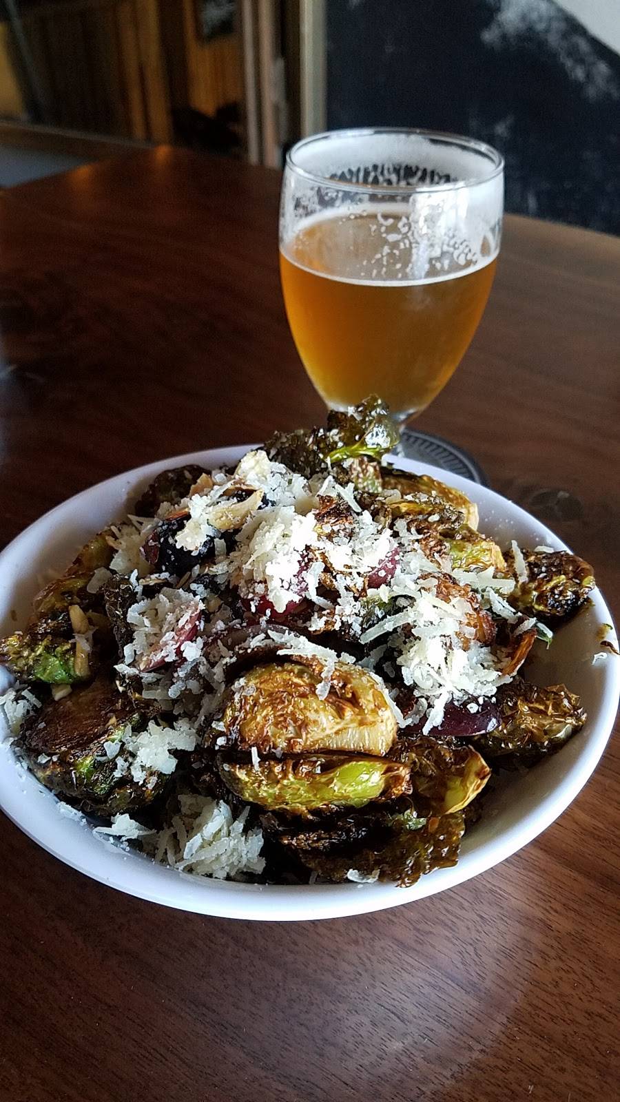 District Pub NoHo | restaurant | 5249 Lankershim Blvd, North Hollywood, CA 91601, USA | 8187327319 OR +1 818-732-7319