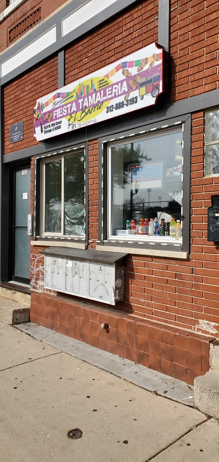 Fiesta Tamaleria el Barrio | restaurant | 1820 W 18th St, Chicago, IL 60608, USA | 3128883193 OR +1 312-888-3193