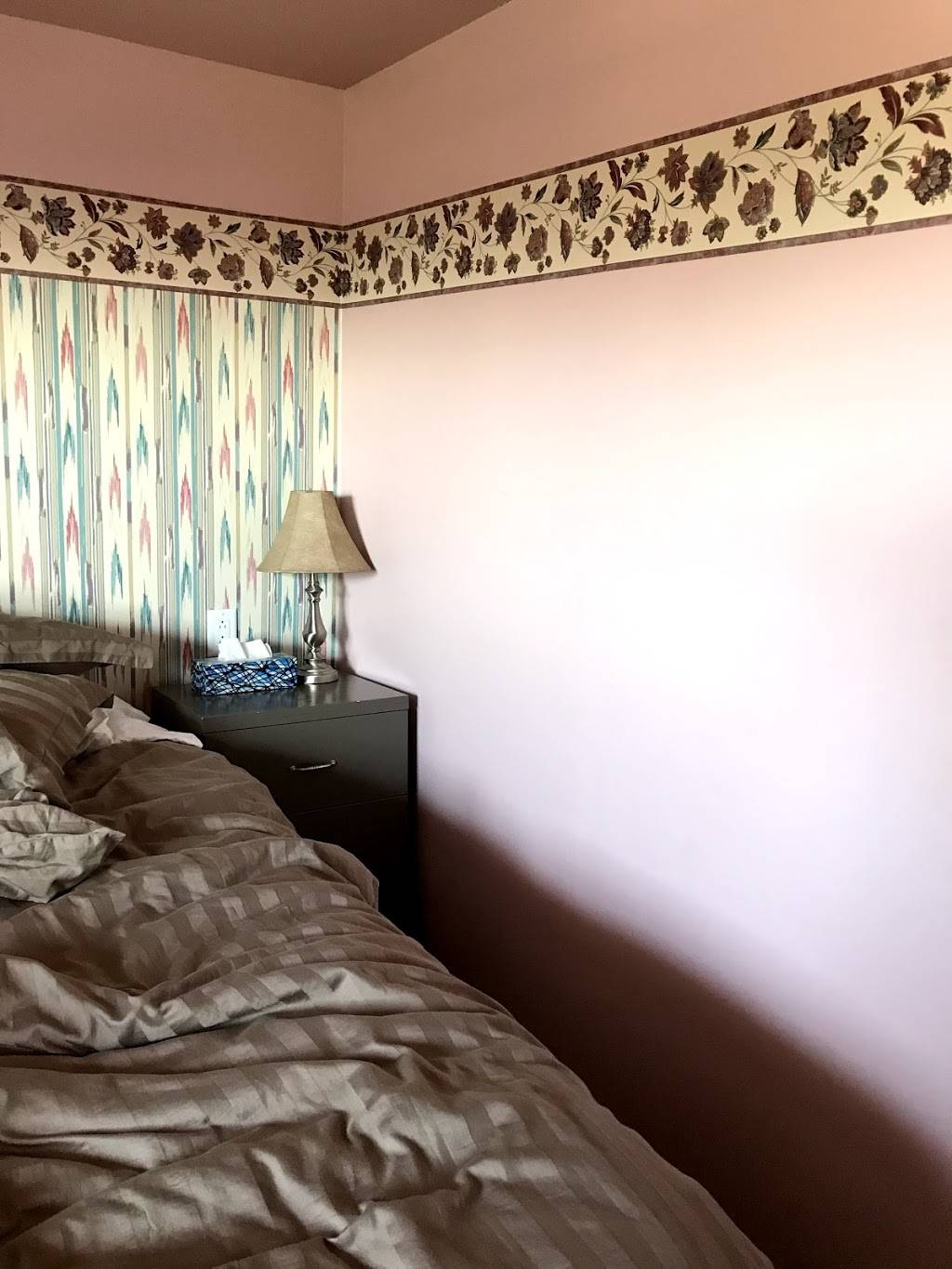 Hostellerie du Suroît | restaurant | 255 Rue Principale, Beauharnois, QC J6N 0J5, Canada | 4502251050 OR +1 450-225-1050