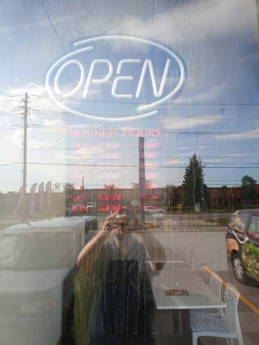 Select Sandwich Co | restaurant | 3850 Steeles Ave W, Woodbridge, ON L4L 4Y6, Canada | 4163911244 OR +1 416-391-1244