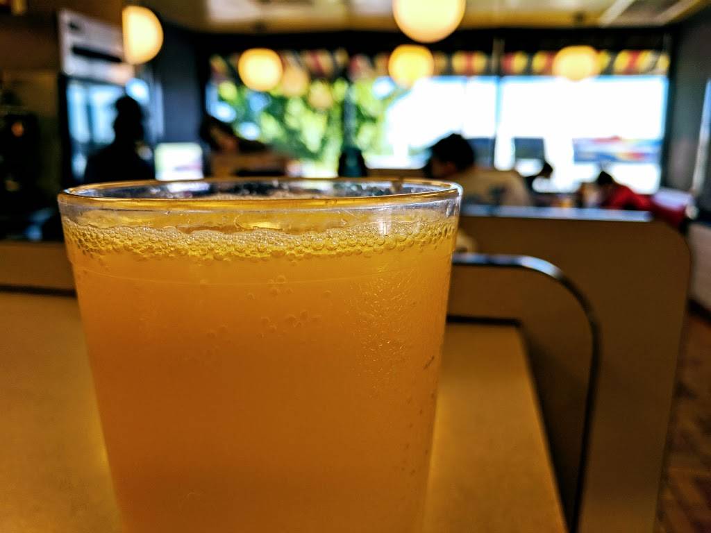 Waffle House | meal takeaway | 1069 E Main St, Greenwood, IN 46142, USA | 3178827992 OR +1 317-882-7992