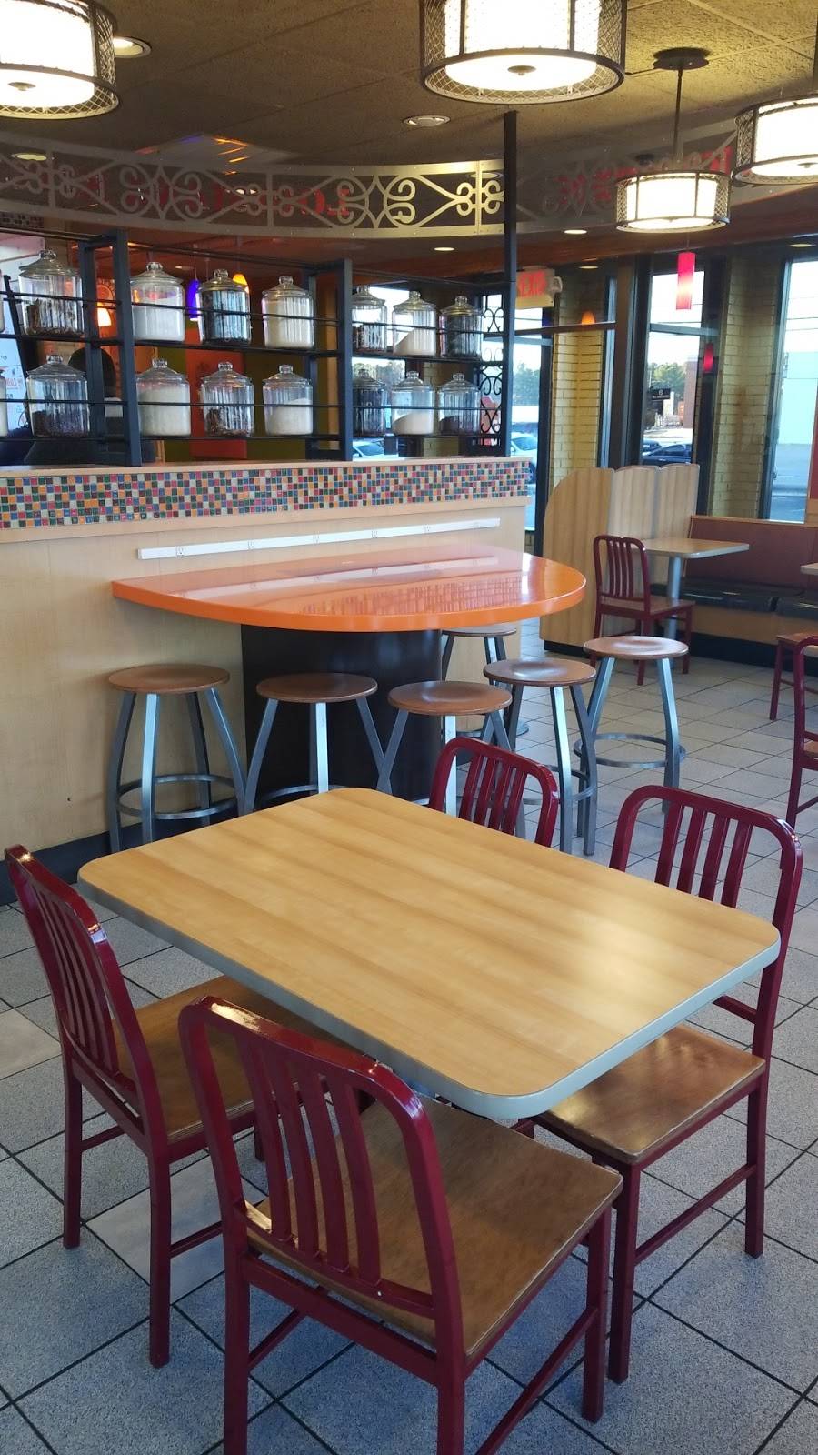 Popeyes Louisiana Kitchen | restaurant | 6553 Tara Blvd, Jonesboro, GA 30236, USA | 7704778084 OR +1 770-477-8084