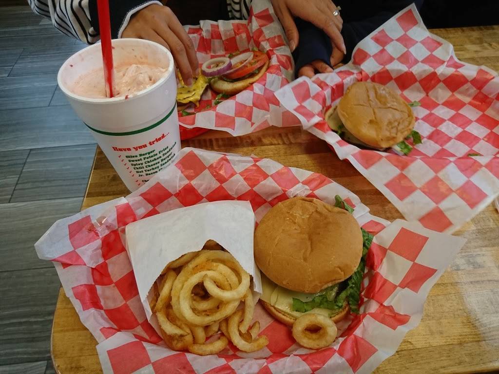 Burger Street | restaurant | 2902 Hwy 121, Bedford, TX 76021, USA | 8172830171 OR +1 817-283-0171