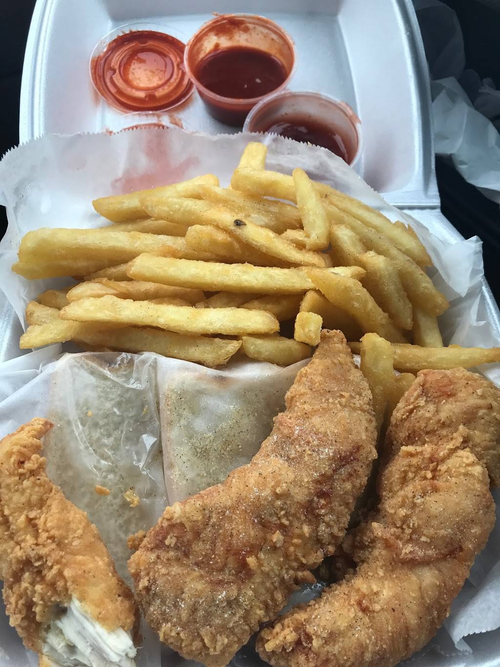 Fishermen Fish & Chicken | restaurant | 3165 Grant St, Gary, IN 46408, USA | 2197024788 OR +1 219-702-4788