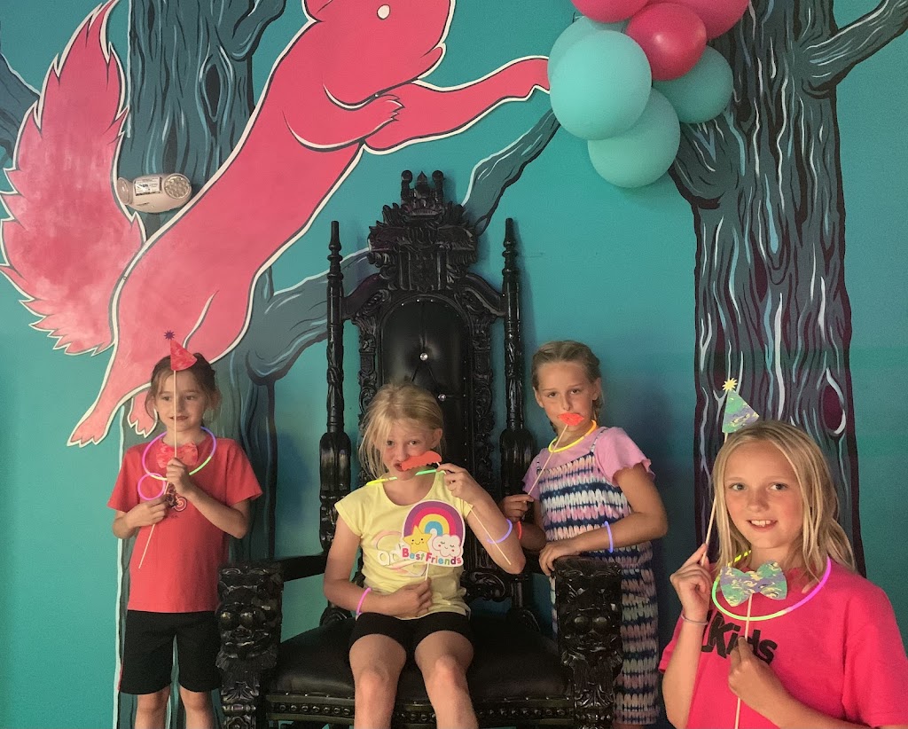 Flying Squirrel Cranberry Township | restaurant | 180 Tomlinson Dr, Zelienople, PA 16063, USA | 7244734646 OR +1 724-473-4646