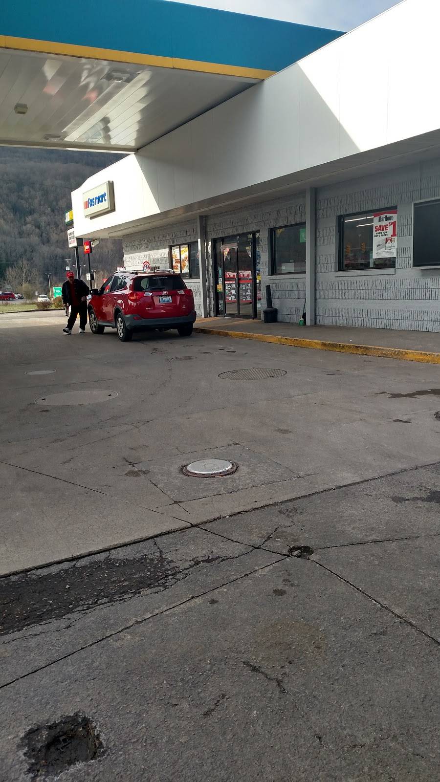 Subway | restaurant | 590 Trent St NE, Norton, VA 24273, USA | 2766793050 OR +1 276-679-3050