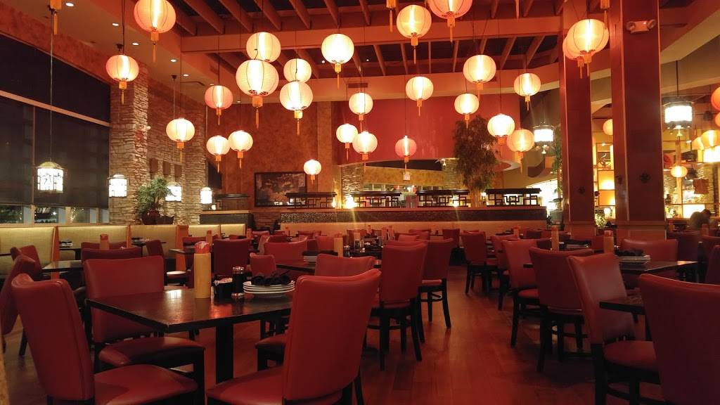 Molly Woos Asian Bistro | restaurant | 1500 Polaris Pkwy #220, Columbus, OH 43240, USA | 6149859667 OR +1 614-985-9667