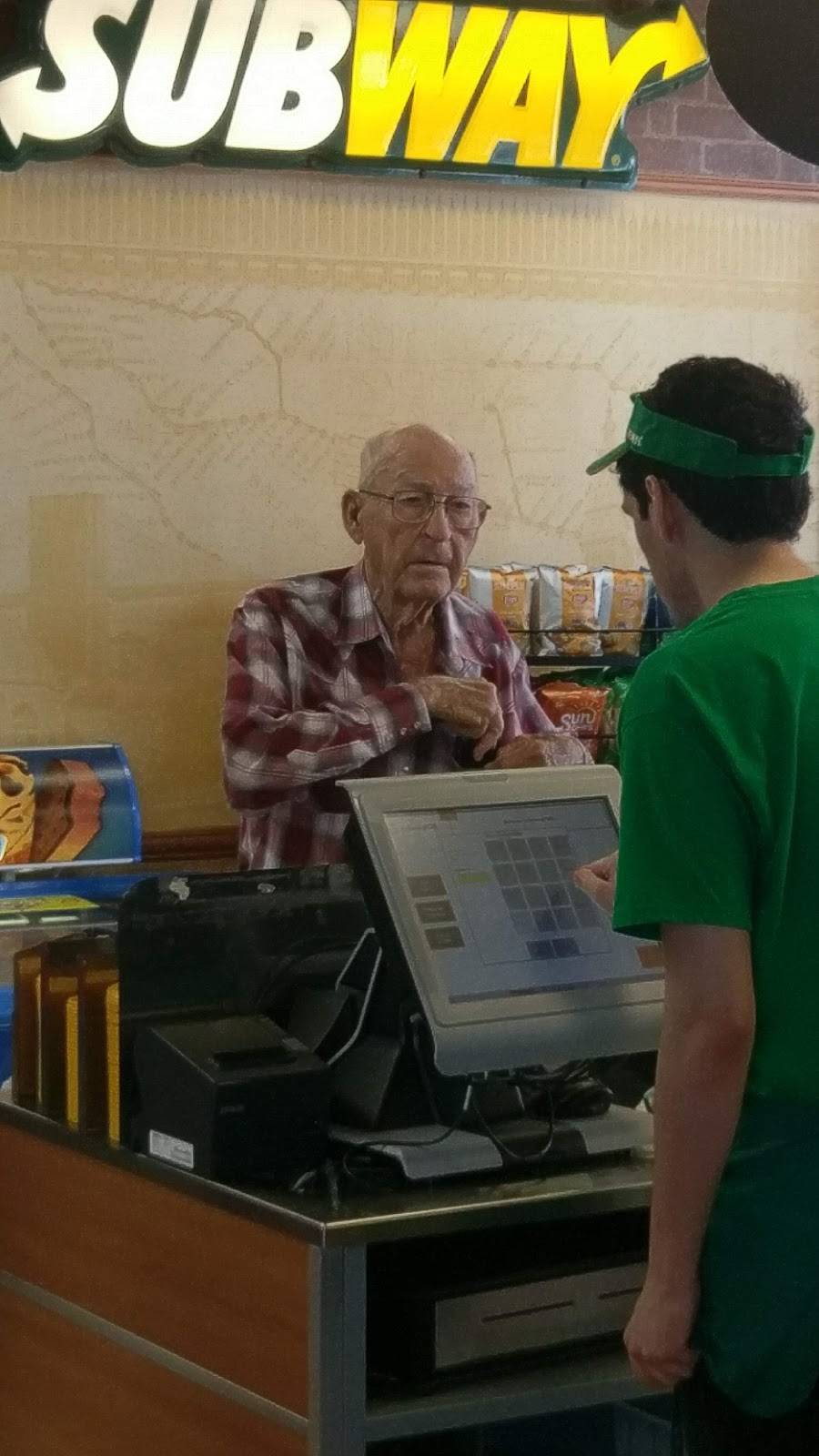 Subway Restaurants | restaurant | 3000 W University Dr, Denton, TX 76201, USA | 9403827469 OR +1 940-382-7469