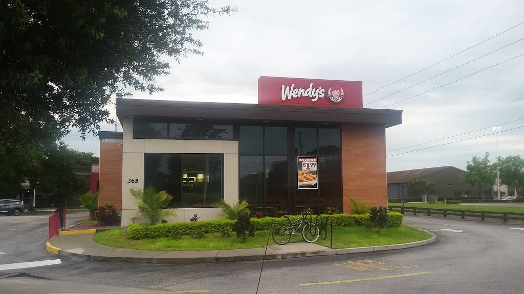 Wendys | restaurant | 365 University Park Dr, Winter Park, FL 32792, USA | 4076711119 OR +1 407-671-1119