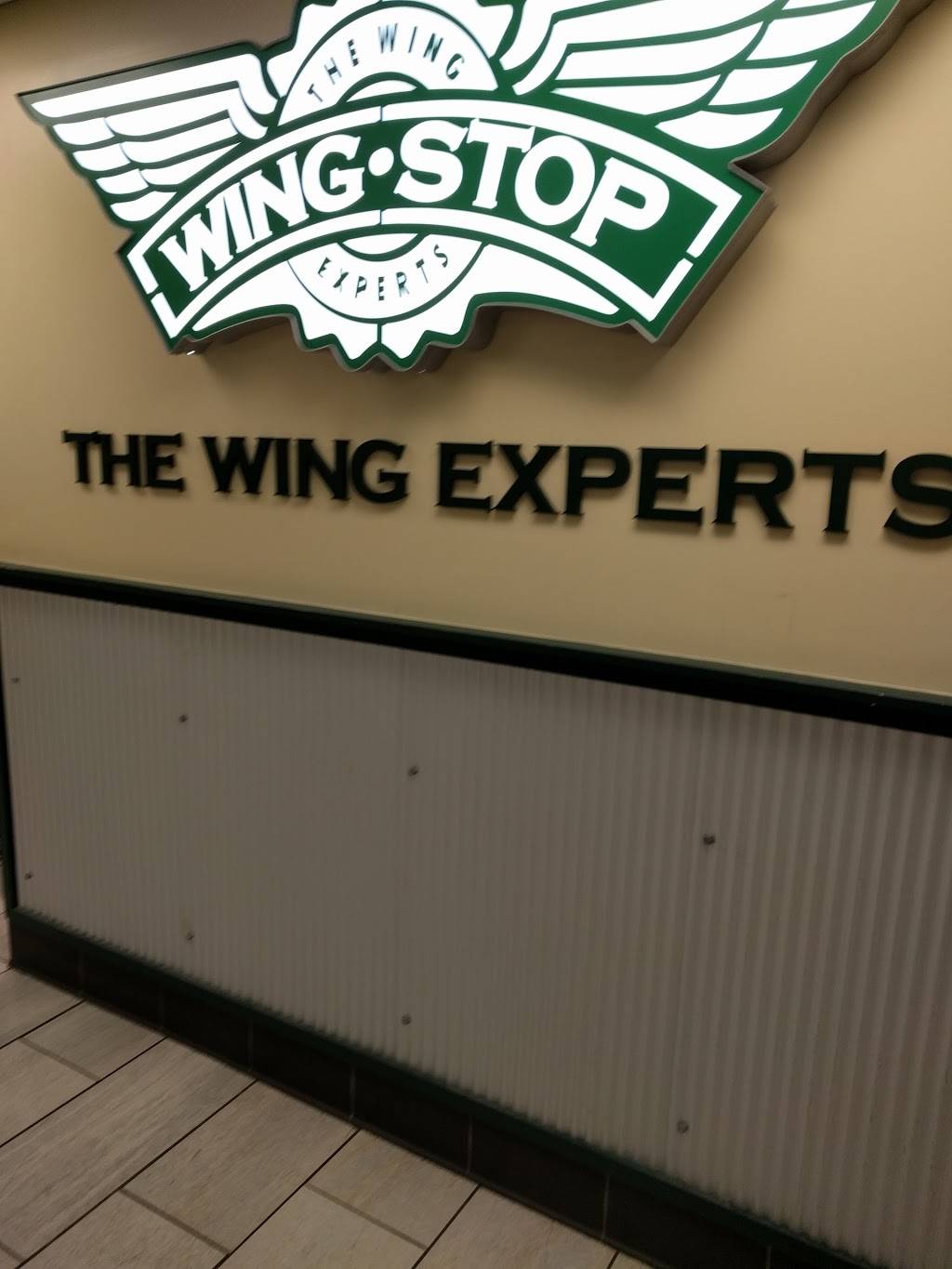 Wingstop | restaurant | 5221 Gullen Mall, Detroit, MI 48202, USA | 3135772030 OR +1 313-577-2030