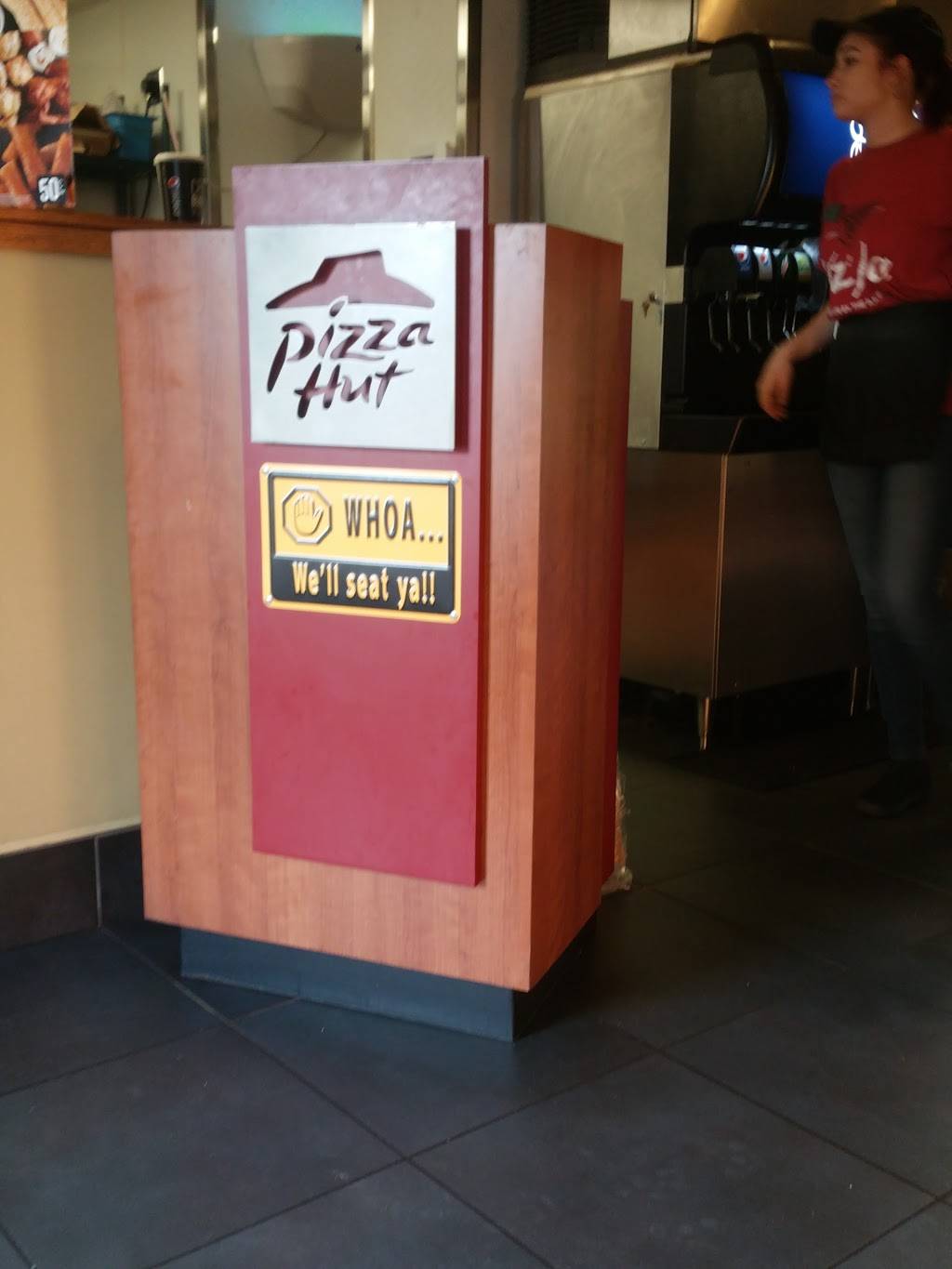 Pizza Hut | restaurant | 633 W Main St, New Holland, PA 17557, USA | 7173548166 OR +1 717-354-8166
