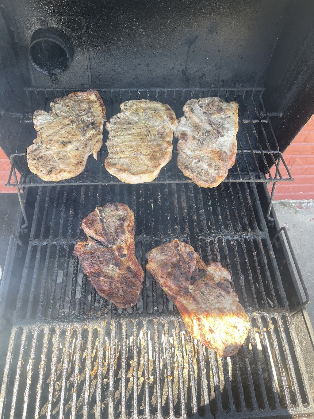 Robinson BBQ | restaurant | 1029 N Main St, Milan, TN 38358, USA | 7314180647 OR +1 731-418-0647