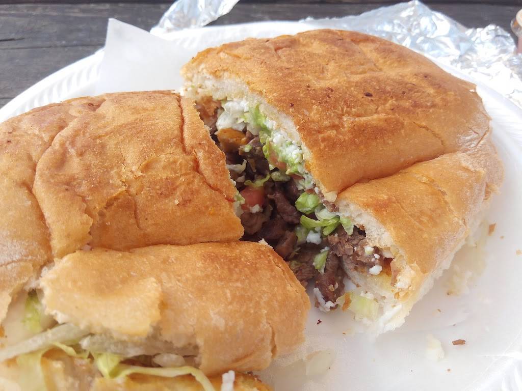 El Oasis | restaurant | 2501 E Michigan Ave, Lansing, MI 48912, USA | 5176487693 OR +1 517-648-7693