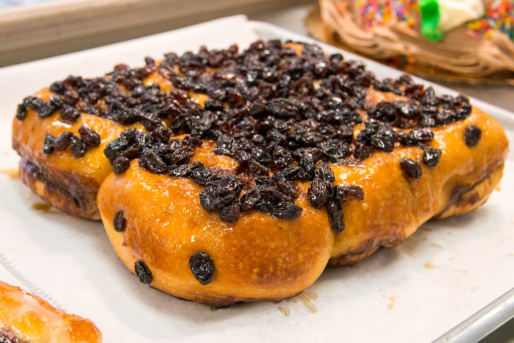 Cacias Bakery | bakery | 25 Sicklerville Rd, Williamstown, NJ 08094, USA | 8565160509 OR +1 856-516-0509