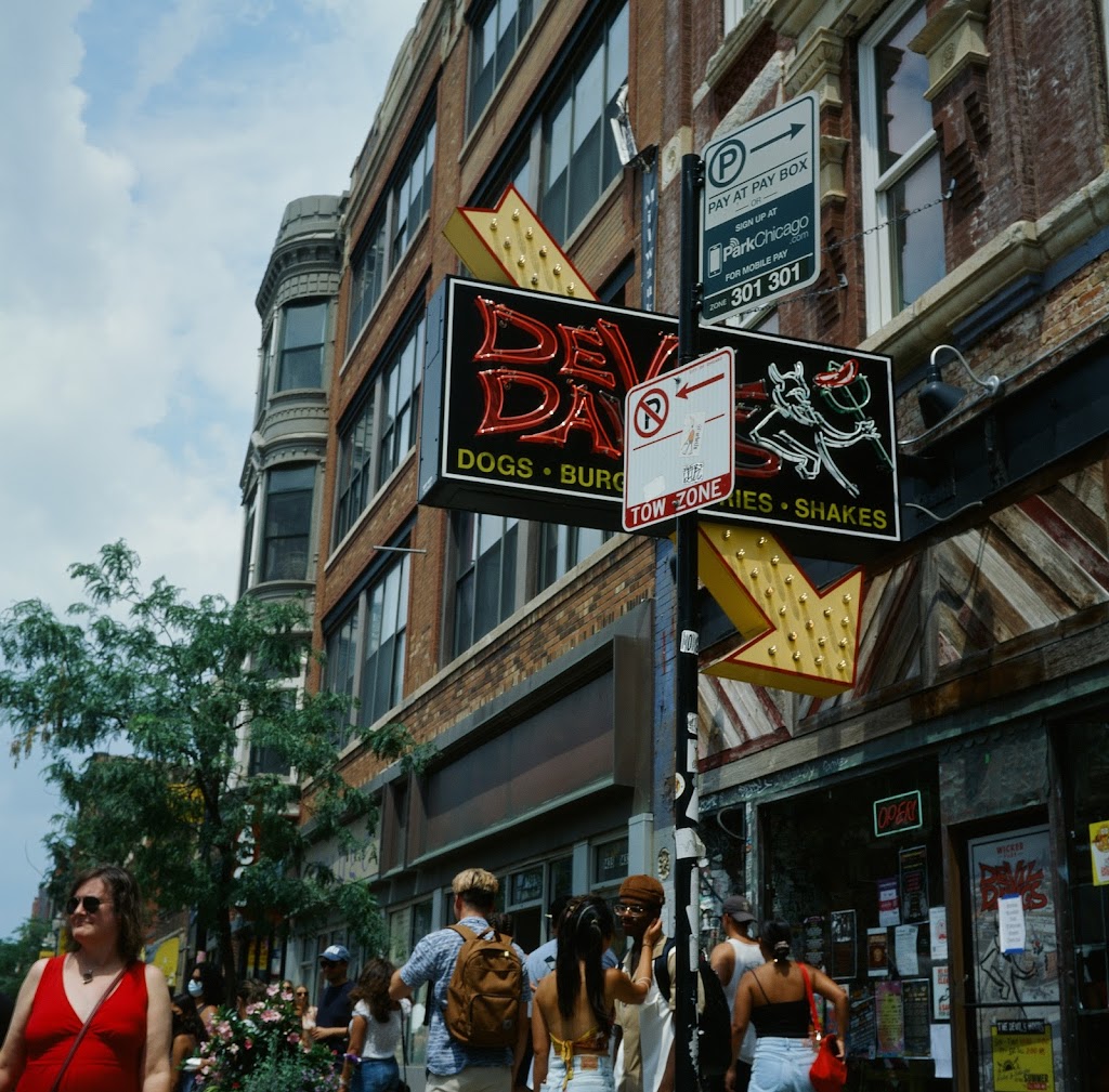 Devil Dawgs Wicker Park | meal takeaway | 1431 N Milwaukee Ave, Chicago, IL 60622, USA | 7736879441 OR +1 773-687-9441