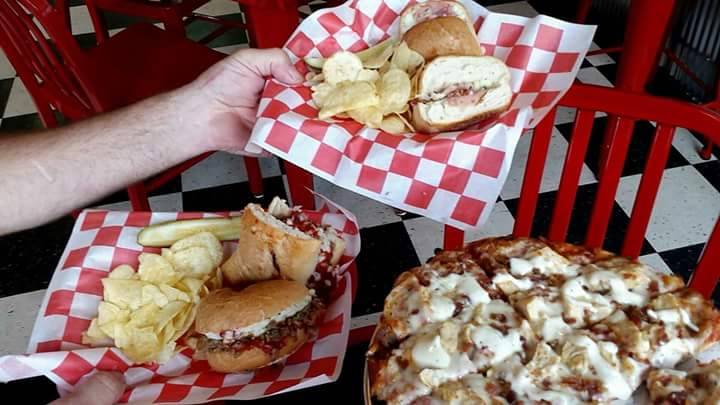 Waynetown Pizza King | restaurant | 101 W Washington St, Waynetown, IN 47990, USA | 7652342133 OR +1 765-234-2133