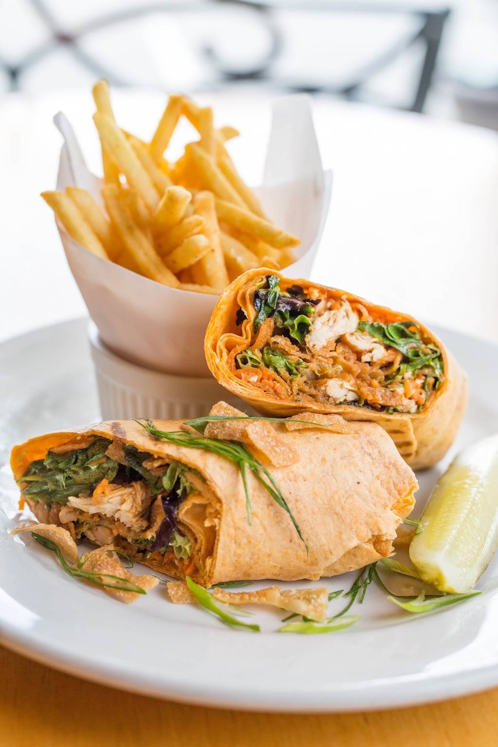 Crew | restaurant | 2290 South Rd, Poughkeepsie, NY 12601, USA | 8454628900 OR +1 845-462-8900