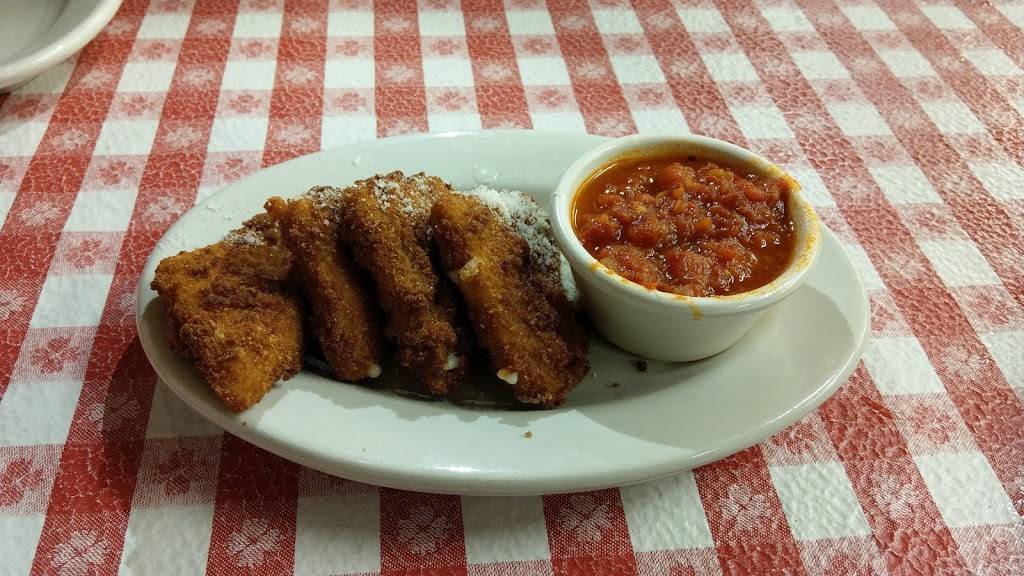 Buca di Beppo Italian Restaurant | restaurant | 6600 Robinson Centre Dr, Pittsburgh, PA 15205, USA | 4127888444 OR +1 412-788-8444