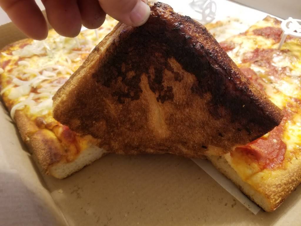 Gigis Pizza | restaurant | 673 Hillside Avenue, New Hyde Park, NY 11040, USA | 5163267879 OR +1 516-326-7879