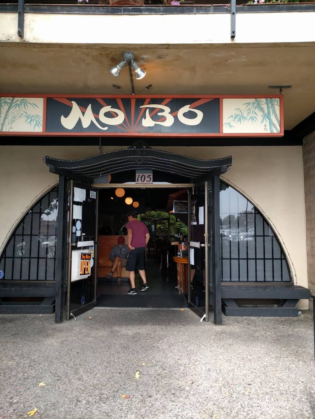 Mobo Sushi | restaurant | 105 River St S, Santa Cruz, CA 95060, USA | 8314251700 OR +1 831-425-1700