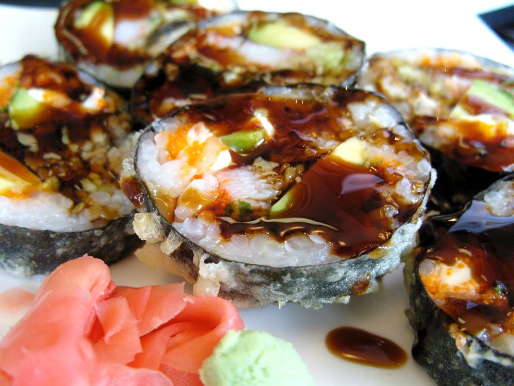 Rolls N Bowls | restaurant | 4635 N Lincoln Ave, Chicago, IL 60625, USA | 7735064998 OR +1 773-506-4998