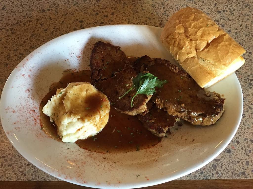 Crave Bar and Food | restaurant | 10401 N Port Washington Rd, Mequon, WI 53092, USA | 2622419600 OR +1 262-241-9600