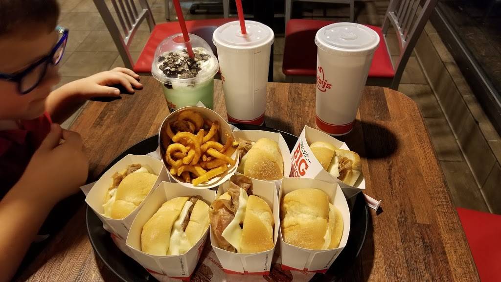 Arbys | restaurant | 103 Madison St, Shelbyville, TN 37160, USA | 9316851599 OR +1 931-685-1599