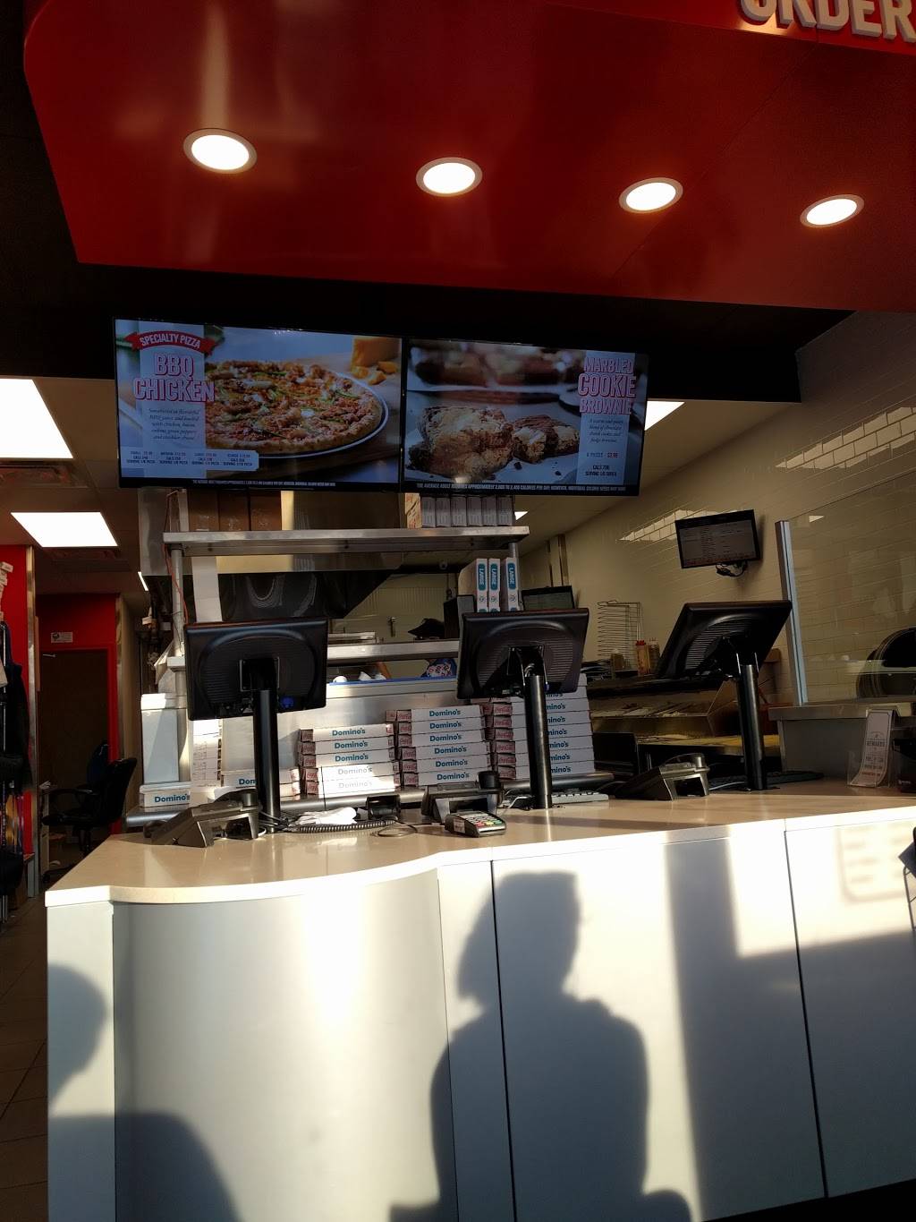 Dominos Pizza | meal delivery | 1038 Burnhamthorpe Rd E, Mississauga, ON L4Y 2X6, Canada | 9052384999 OR +1 905-238-4999