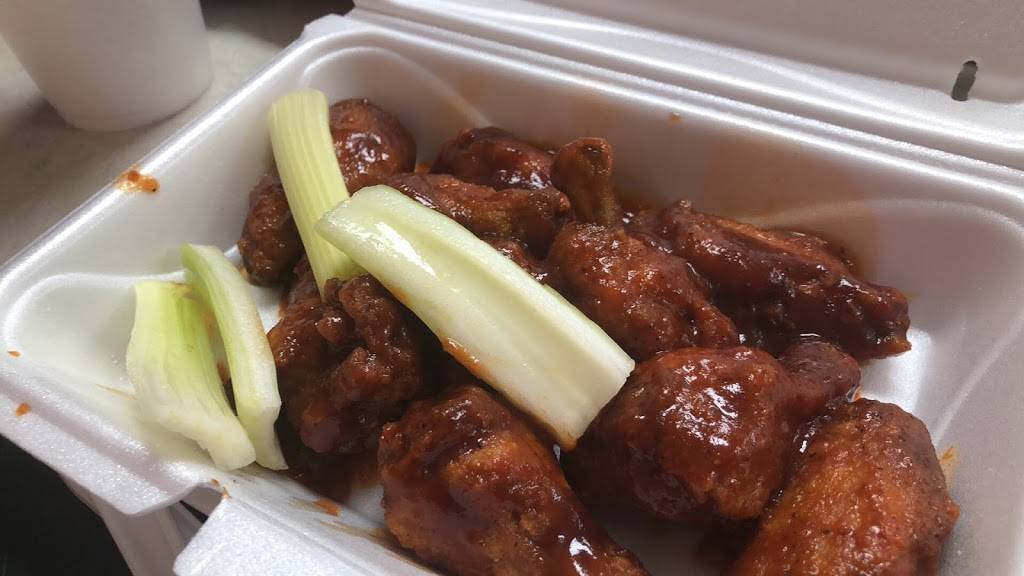 Best Buffalo Wings | restaurant | 7545 E 10 Mile Rd, Center Line, MI 48015, USA | 5869202526 OR +1 586-920-2526