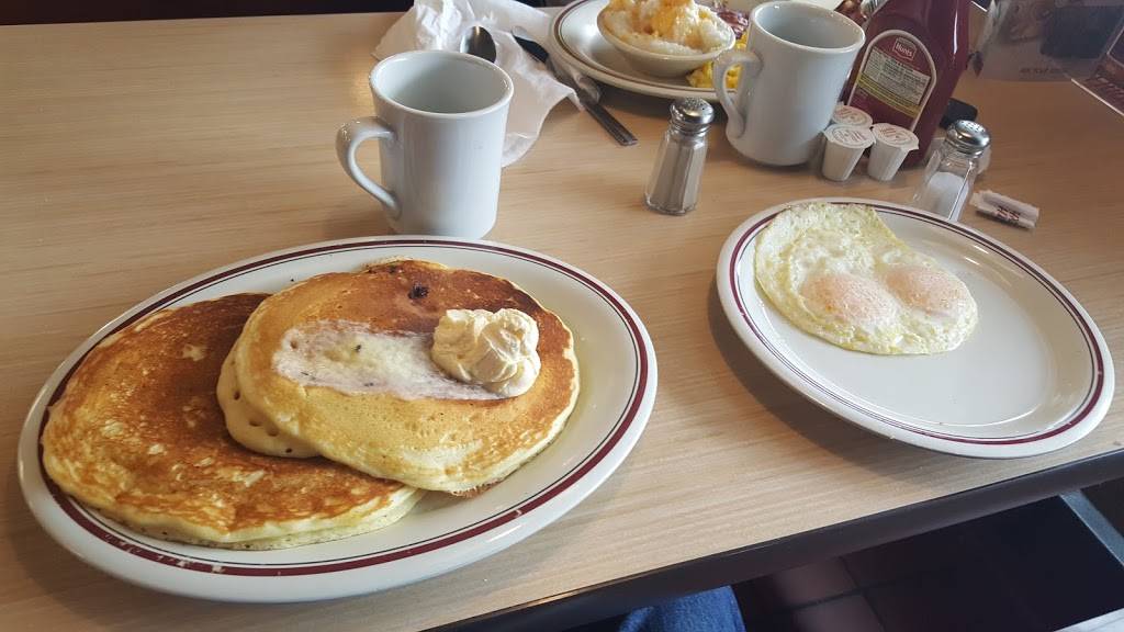 Huddle House | restaurant | 9047 Old Number Six Hwy, Santee, SC 29142, USA | 8038542220 OR +1 803-854-2220