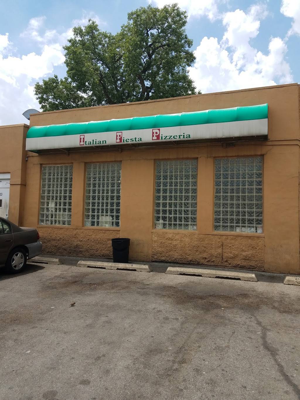 Italian Fiesta Pizzeria | restaurant | 8058 S Halsted St, Chicago, IL 60620, USA | 7736842222 OR +1 773-684-2222