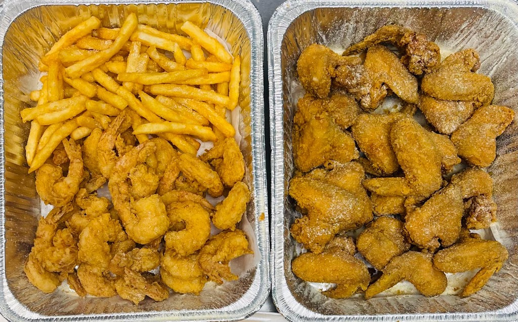 King Sharks Fish & Chicken Market | meal takeaway | 1002 N Post Rd, Indianapolis, IN 46219, USA | 3173774495 OR +1 317-377-4495