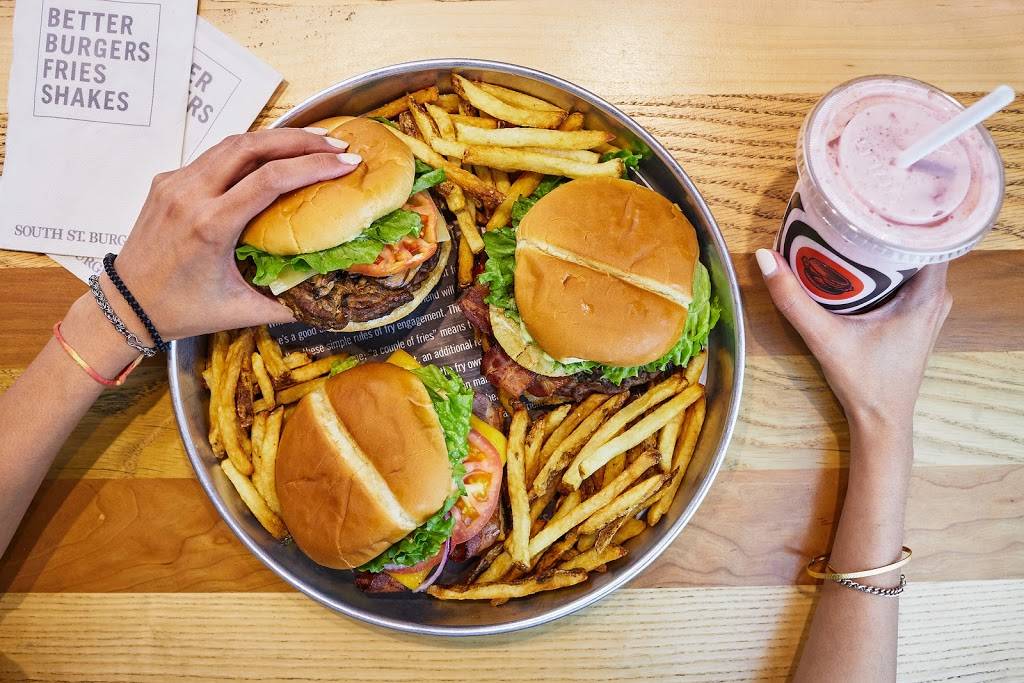 South St. Burger | restaurant | 421 Bryne Dr, Barrie, ON L4N 6C8, Canada | 7057970835 OR +1 705-797-0835