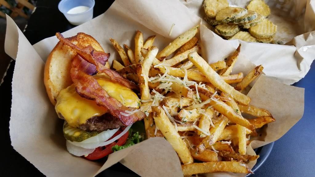 Border Burger Bar | restaurant | 934 Manitou Ave, Manitou Springs, CO 80829, USA | 7196853287 OR +1 719-685-3287