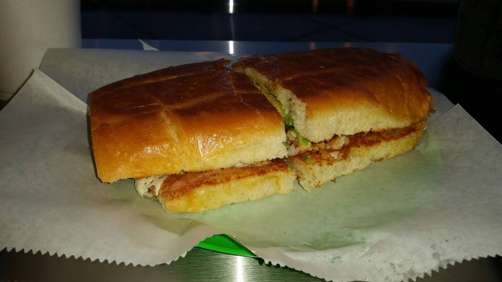 Las Tortugas Monaco | restaurant | 2251 S Monaco Pkwy, Denver, CO 80222, USA | 3037589625 OR +1 303-758-9625