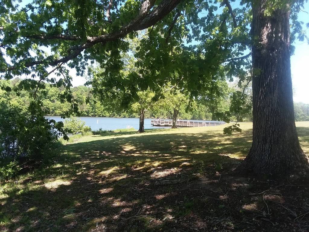 Lake Holt Lakeside Grill | restaurant | 1200 Lake Holt Road, Butner, NC 27509, USA | 9195753110 OR +1 919-575-3110