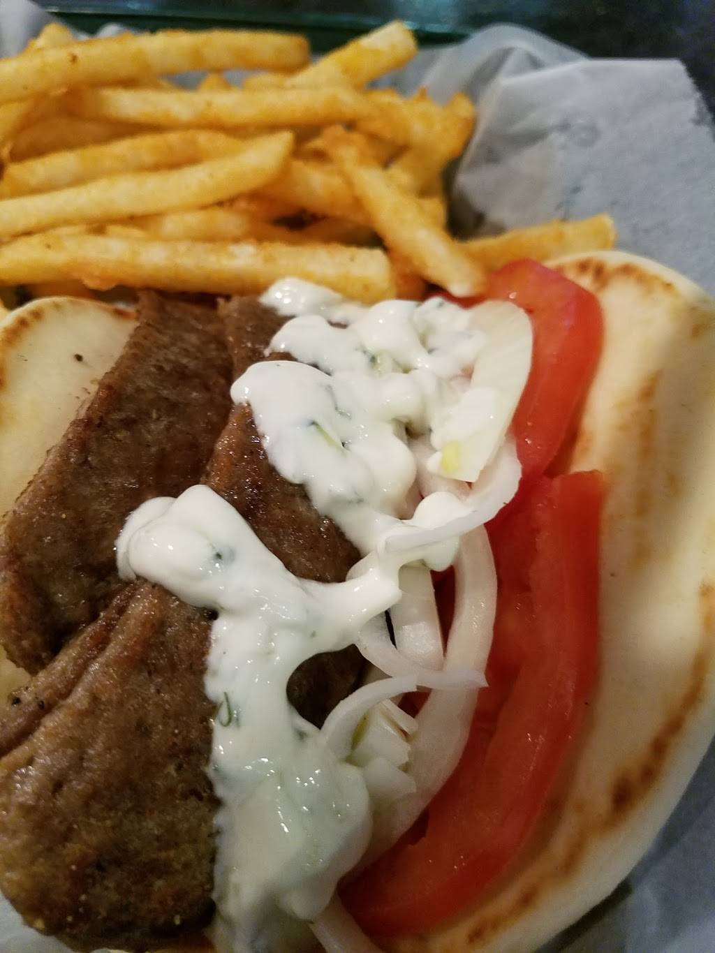 CJs Bar & Grill | restaurant | 538 S Main St, Fall River, WI 53932, USA | 9204843888 OR +1 920-484-3888