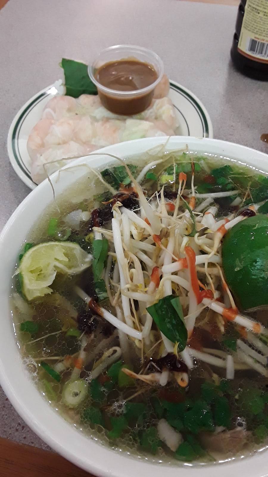 K C Noodle | restaurant | 3403 S Mooney Blvd, Visalia, CA 93277, USA | 5596229735 OR +1 559-622-9735